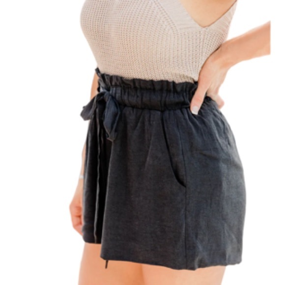 NWOT- Pink Lily- Coast To Coast Black Paperbag Shorts - Picture 5 of 6